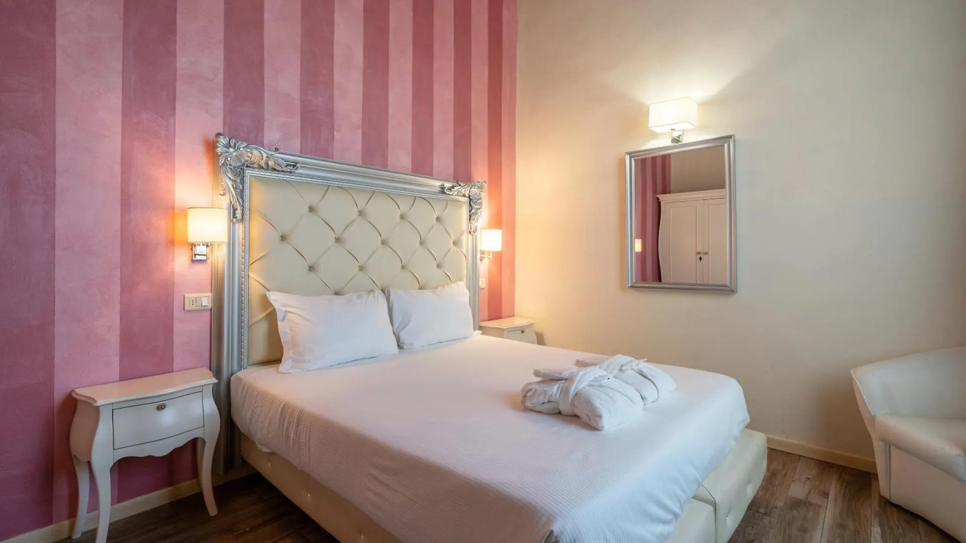** Guest house Residenza Conte Di Cavour & Rooftop Florence Italy