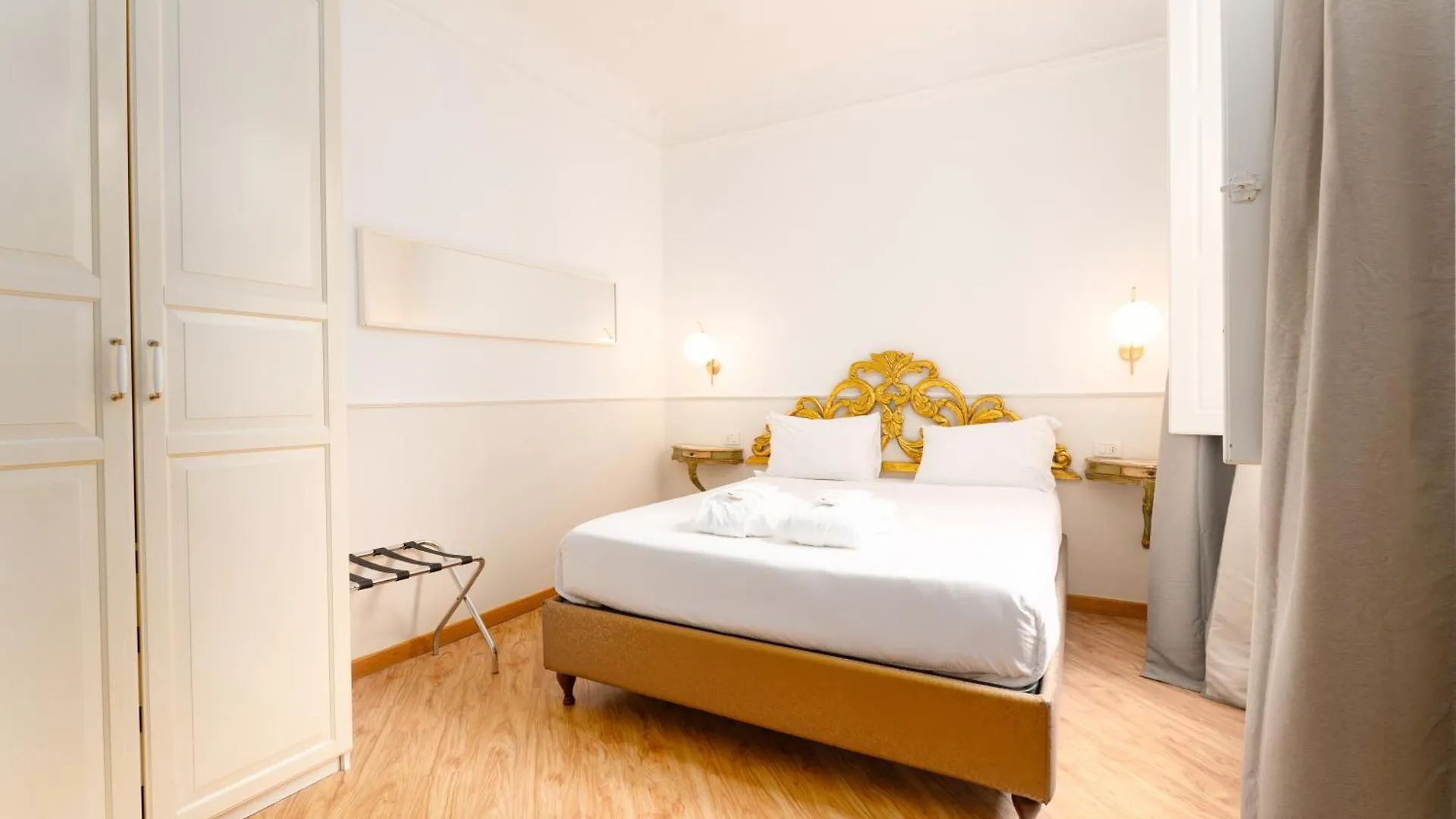 ** Guest house Residenza Conte Di Cavour & Rooftop Florence Italy
