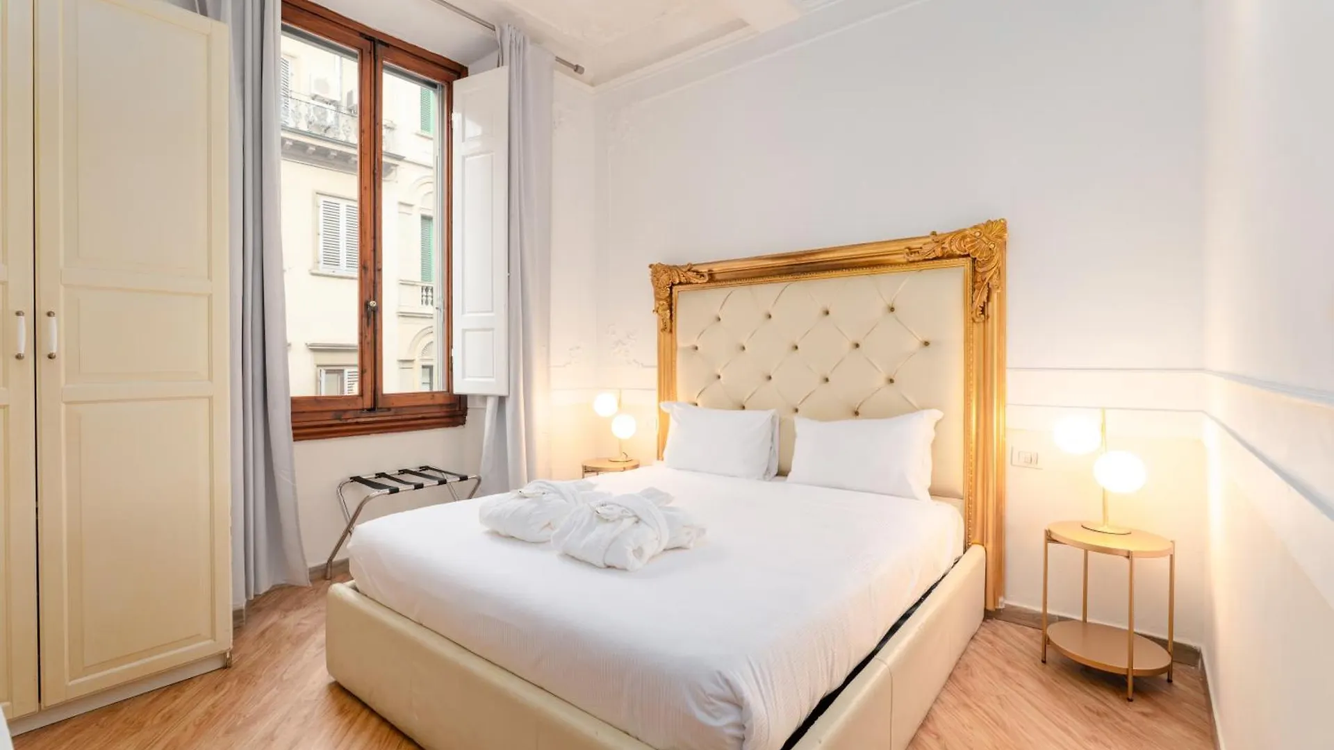 ** Guest house Residenza Conte Di Cavour & Rooftop Florence Italy