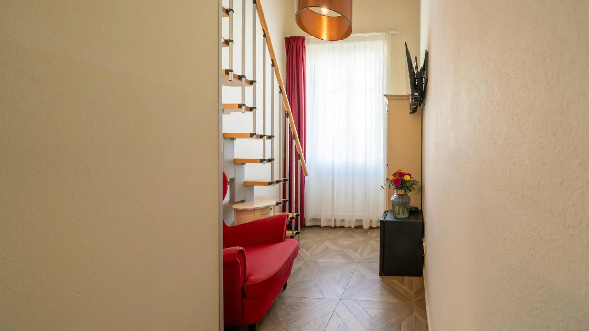 Residenza Conte Di Cavour & Rooftop Florence