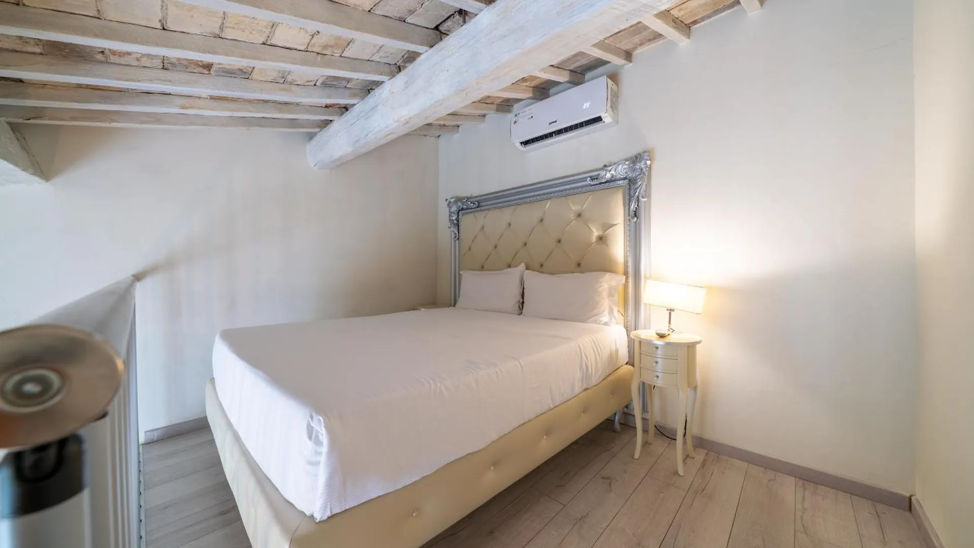 Residenza Conte Di Cavour & Rooftop Florence