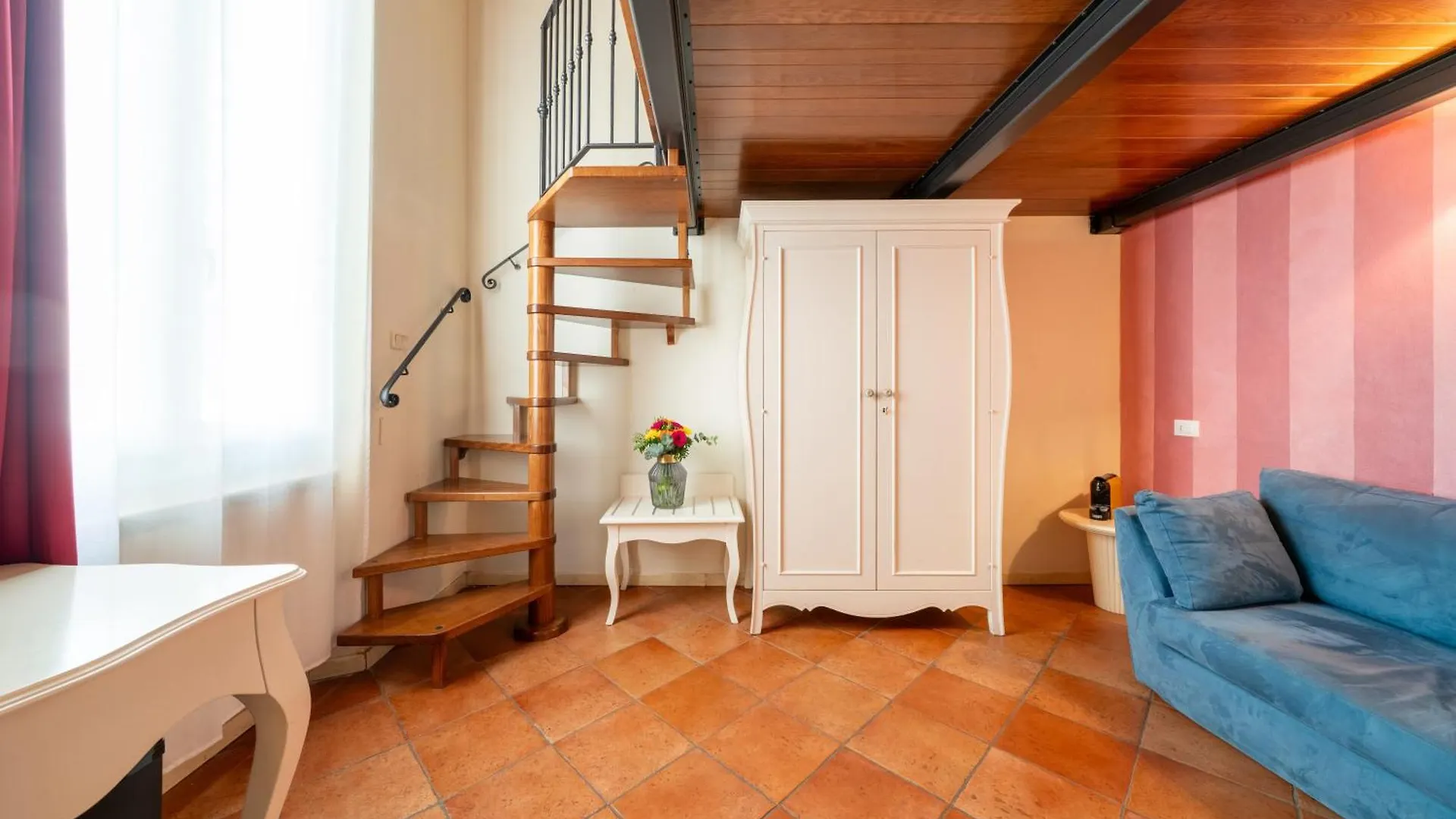 Residenza Conte Di Cavour & Rooftop Florence 2*,  Italy