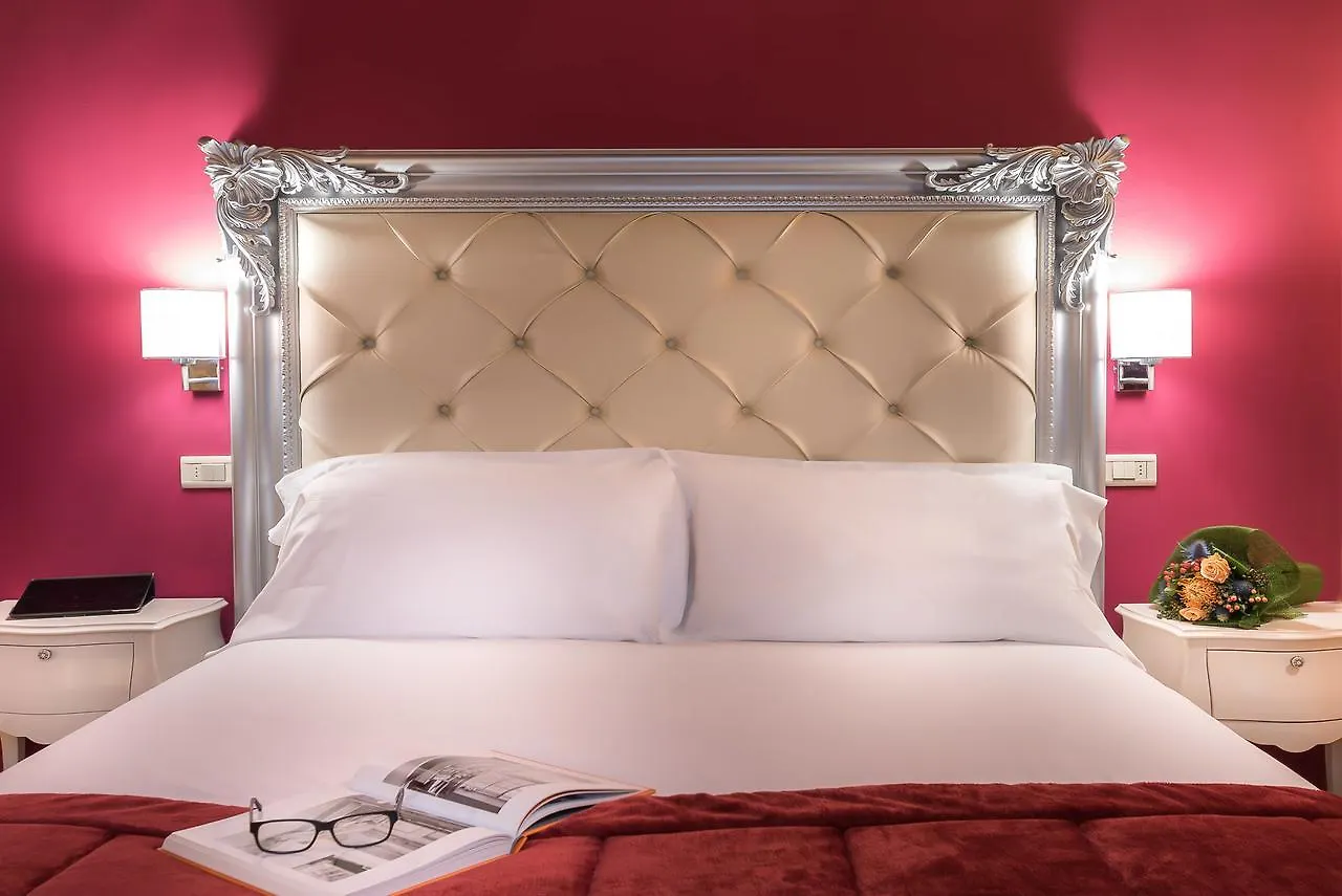 Residenza Conte Di Cavour & Rooftop Florence 2*,  Italy